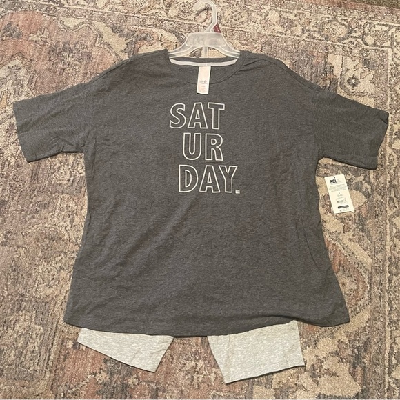 Gray Graphic T-Shirt with 'SATURDAY' Print - Picture 1 of 1